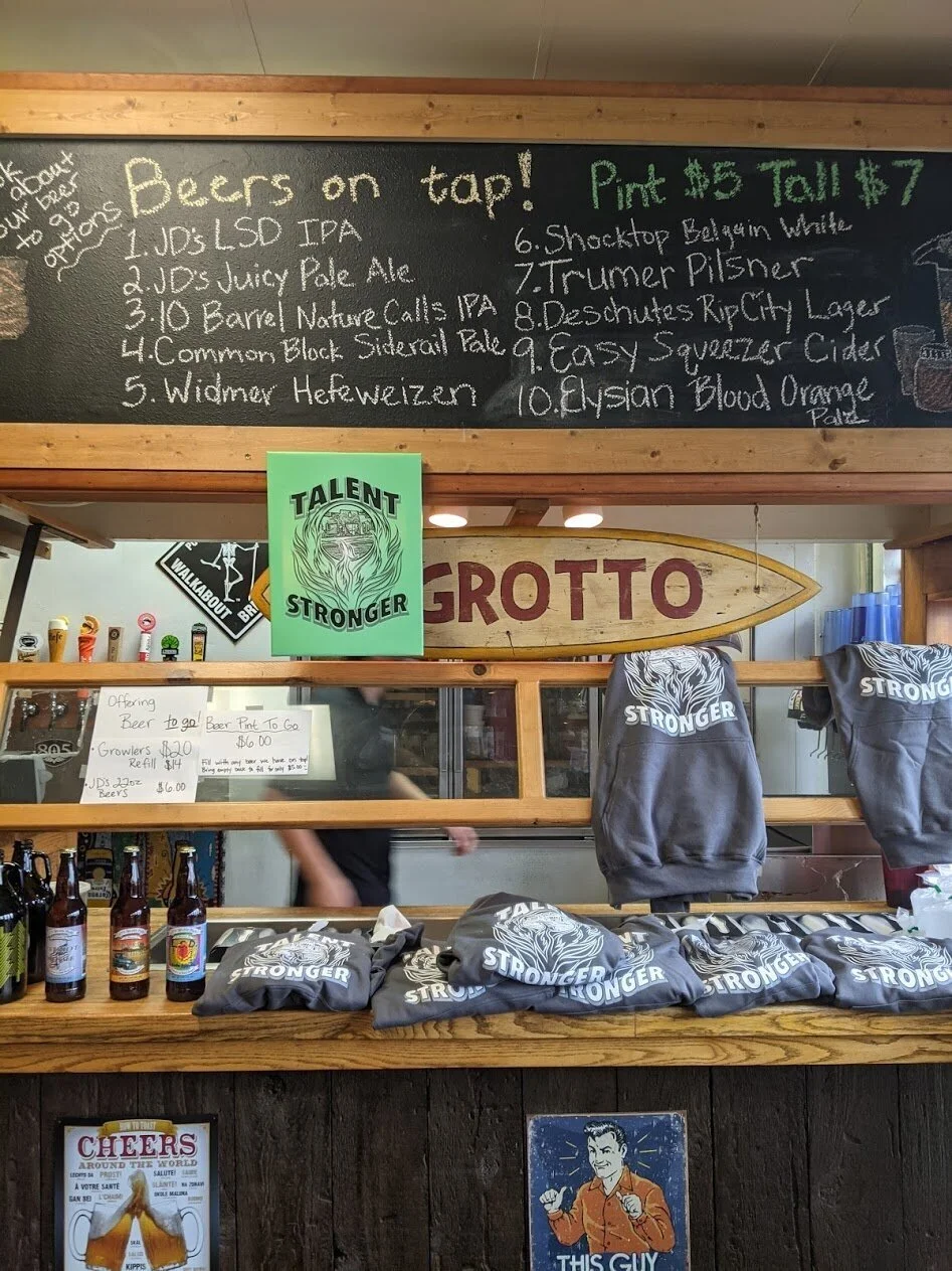 THE GROTTO PIZZERIA