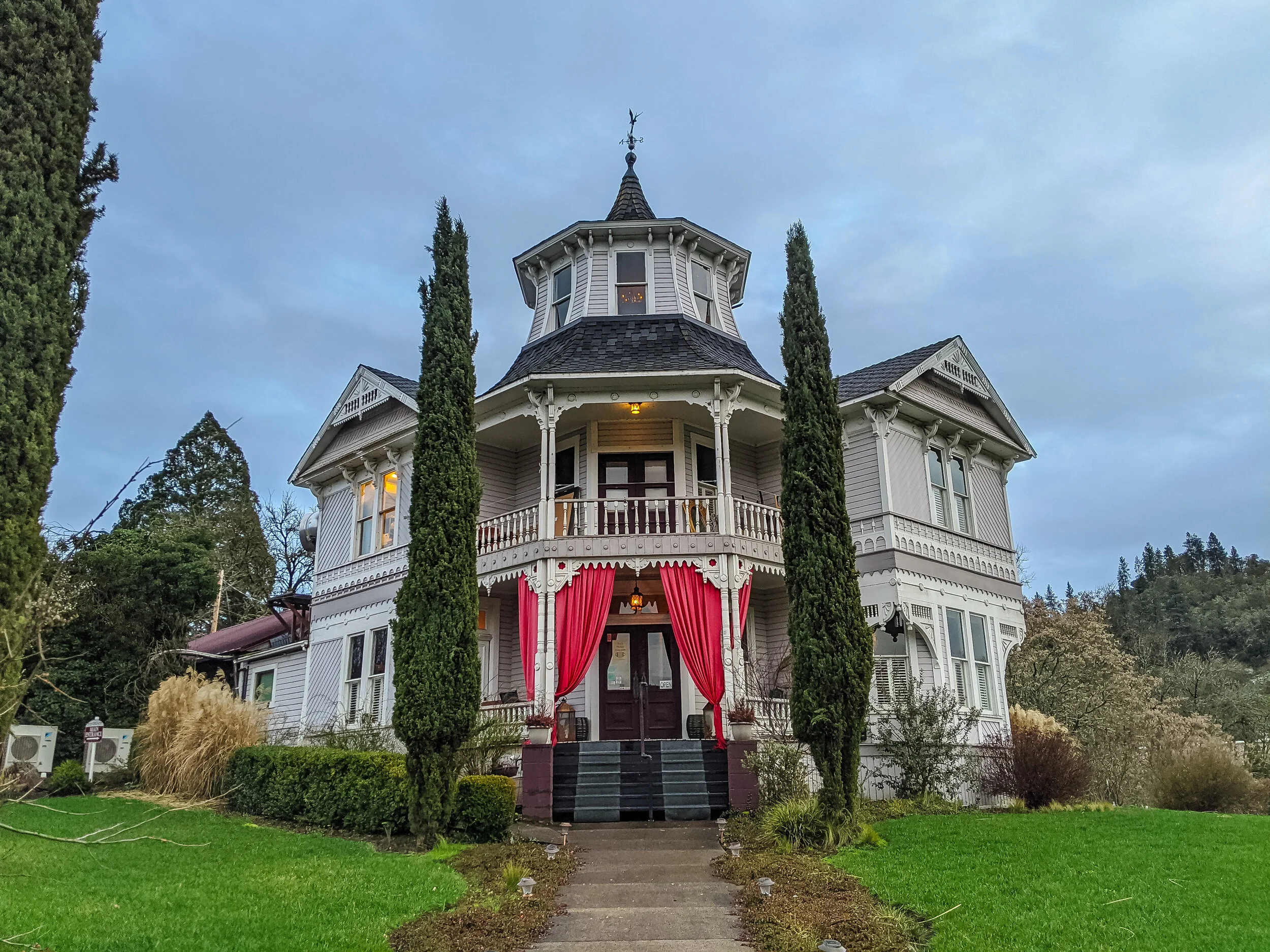 What To Do In Southern Oregon Travel Experience Explore Visit What To Do In Southern Oregon Travel Experience Explore Visit