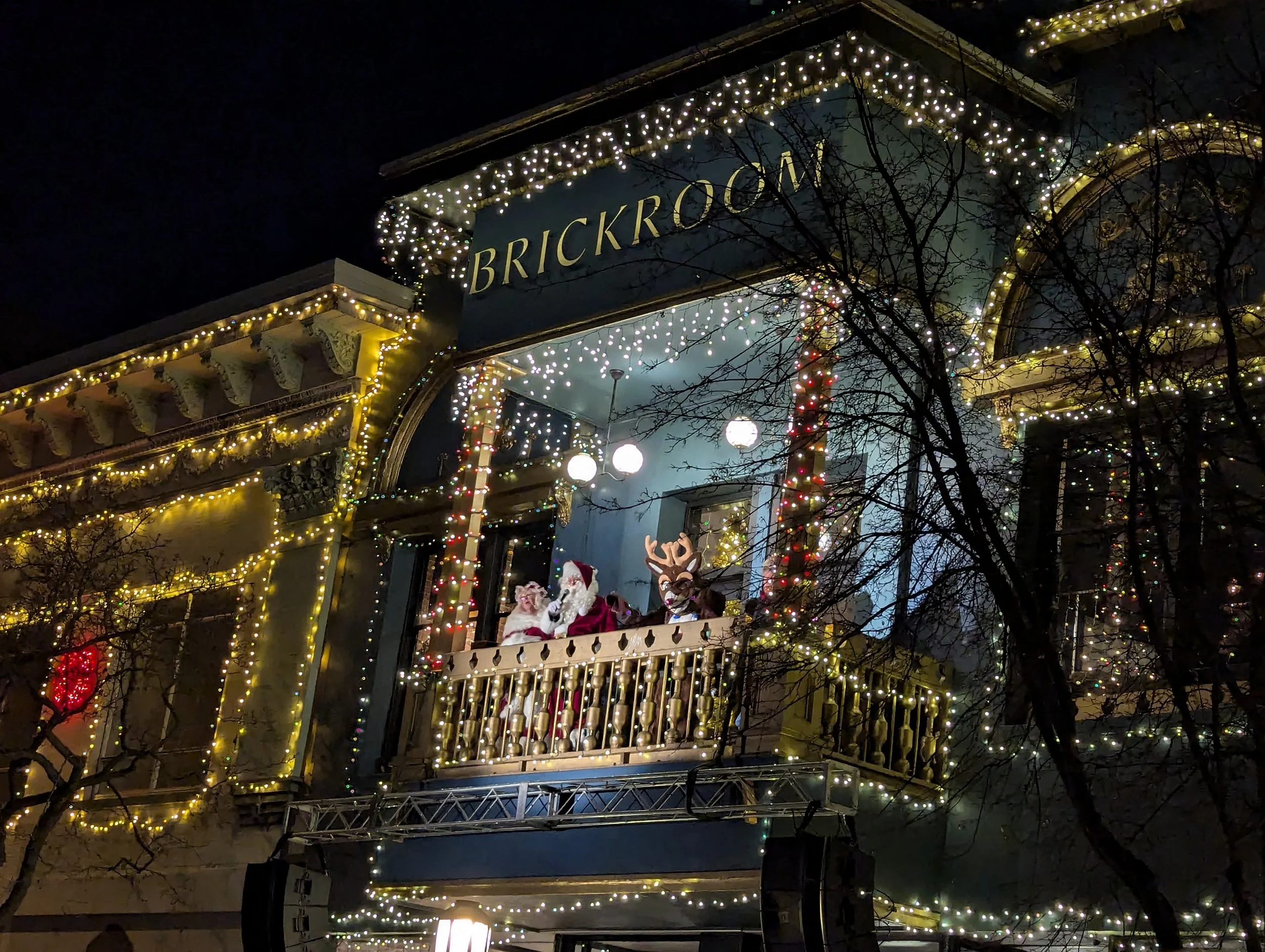 Ashland Festival of Light - What to do in Southern Oregon -Christmas - holidays - kid-friendly - family