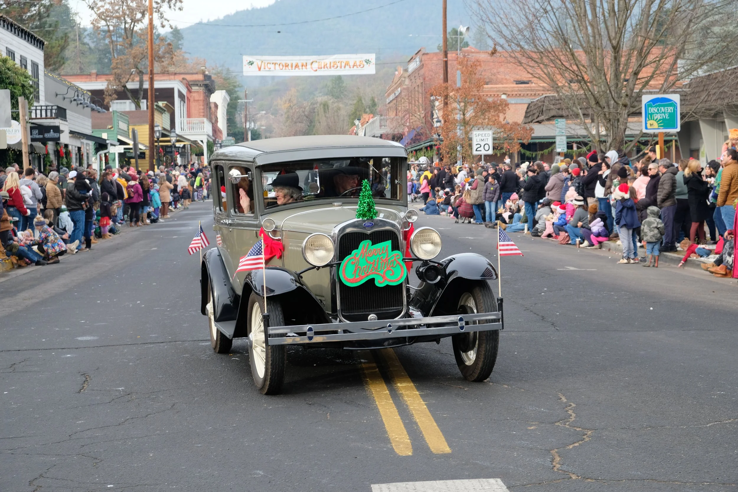 2024 Jacksonville Victorian Holiday Parade (160).JPG