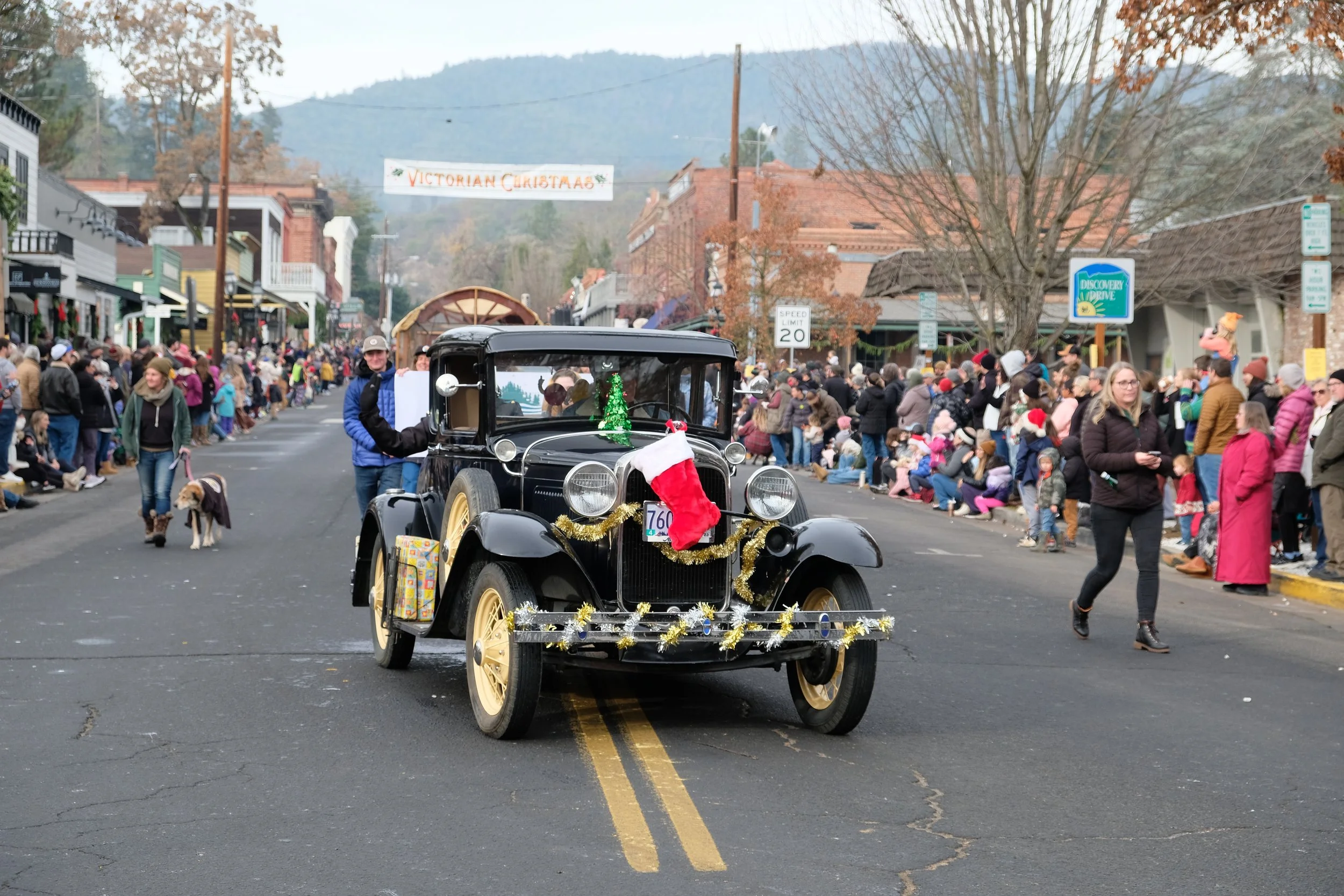 2024 Jacksonville Victorian Holiday Parade (162).JPG