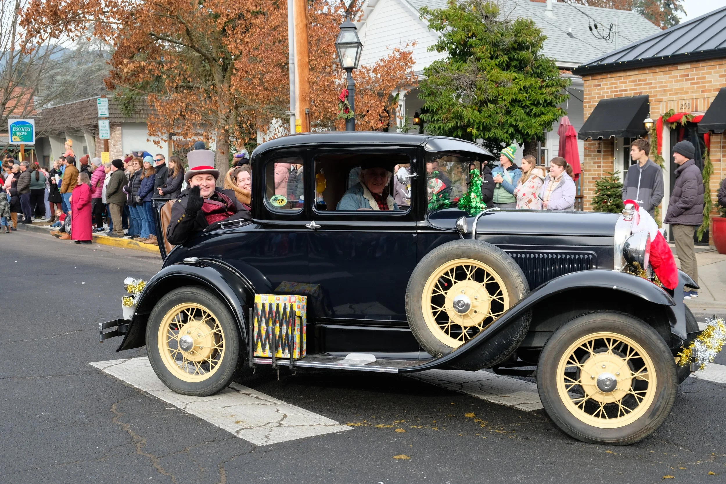 2024 Jacksonville Victorian Holiday Parade (168).JPG