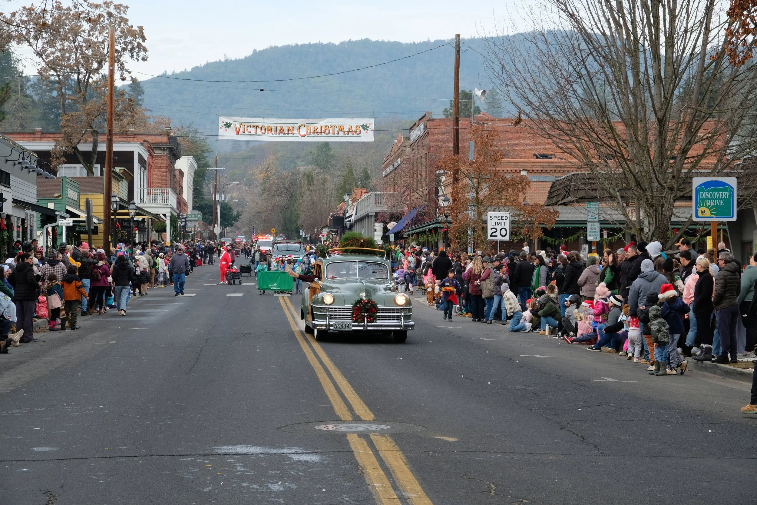 2024 Jacksonville Victorian Holiday Parade (194).JPG