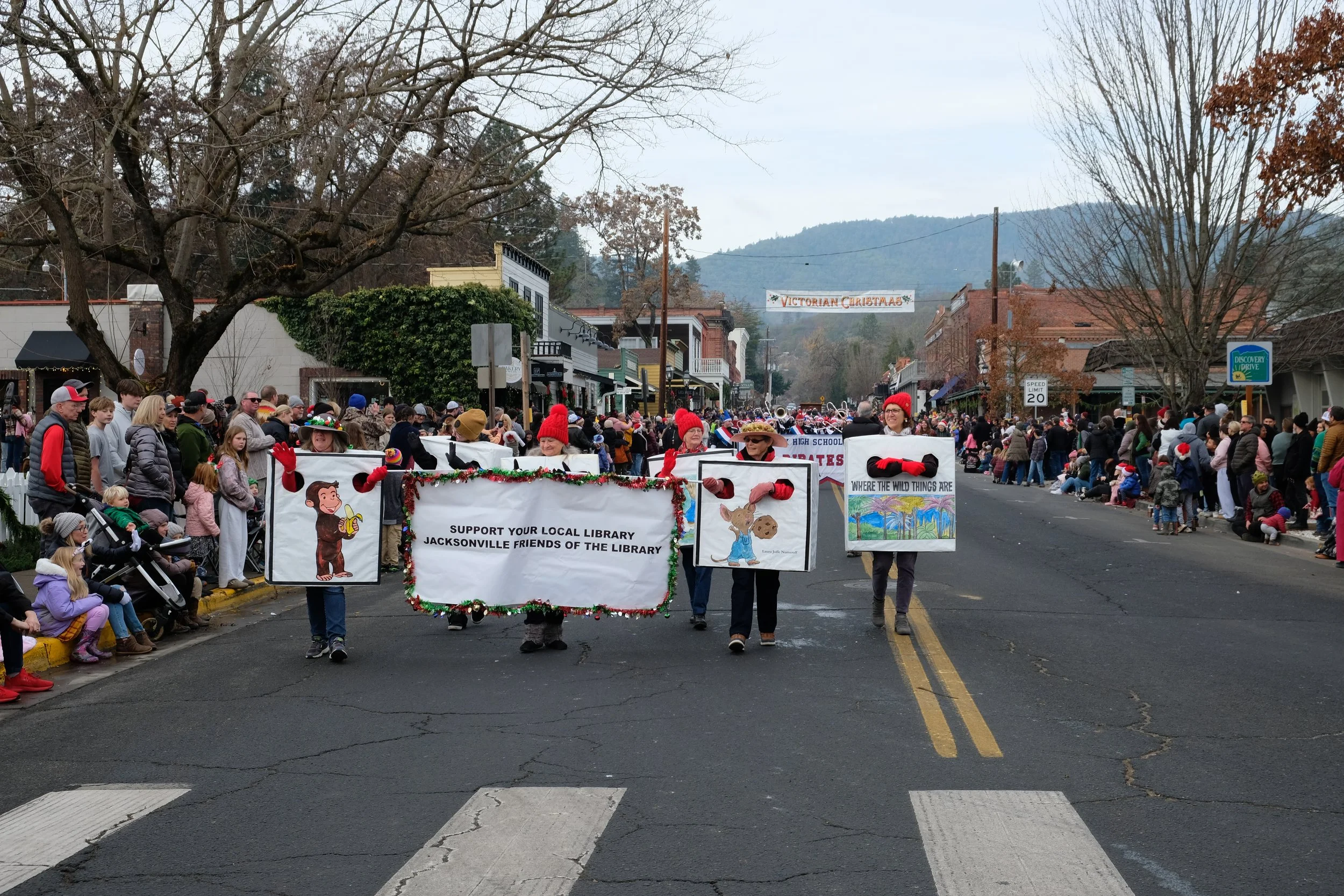 2024 Jacksonville Victorian Holiday Parade (207).JPG