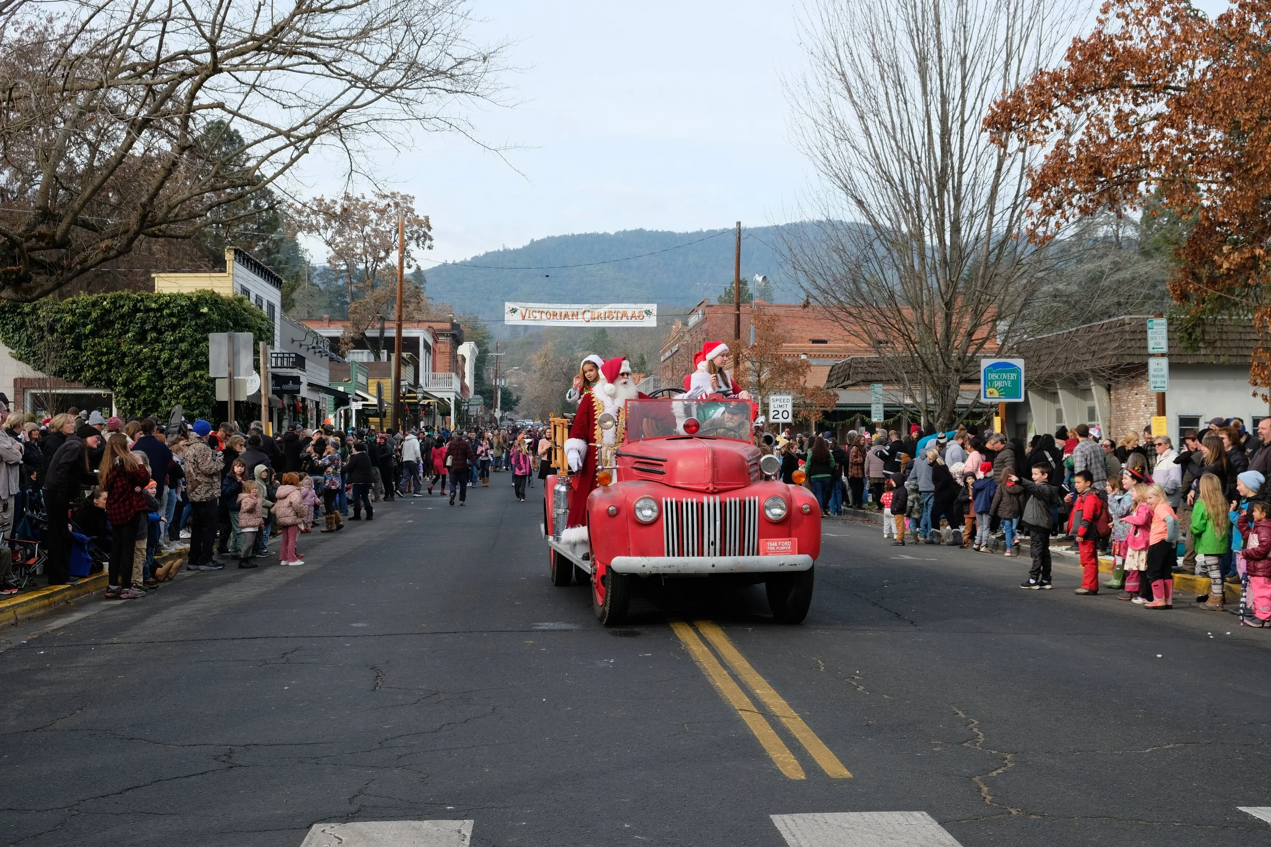 2024 Jacksonville Victorian Holiday Parade (222).JPG