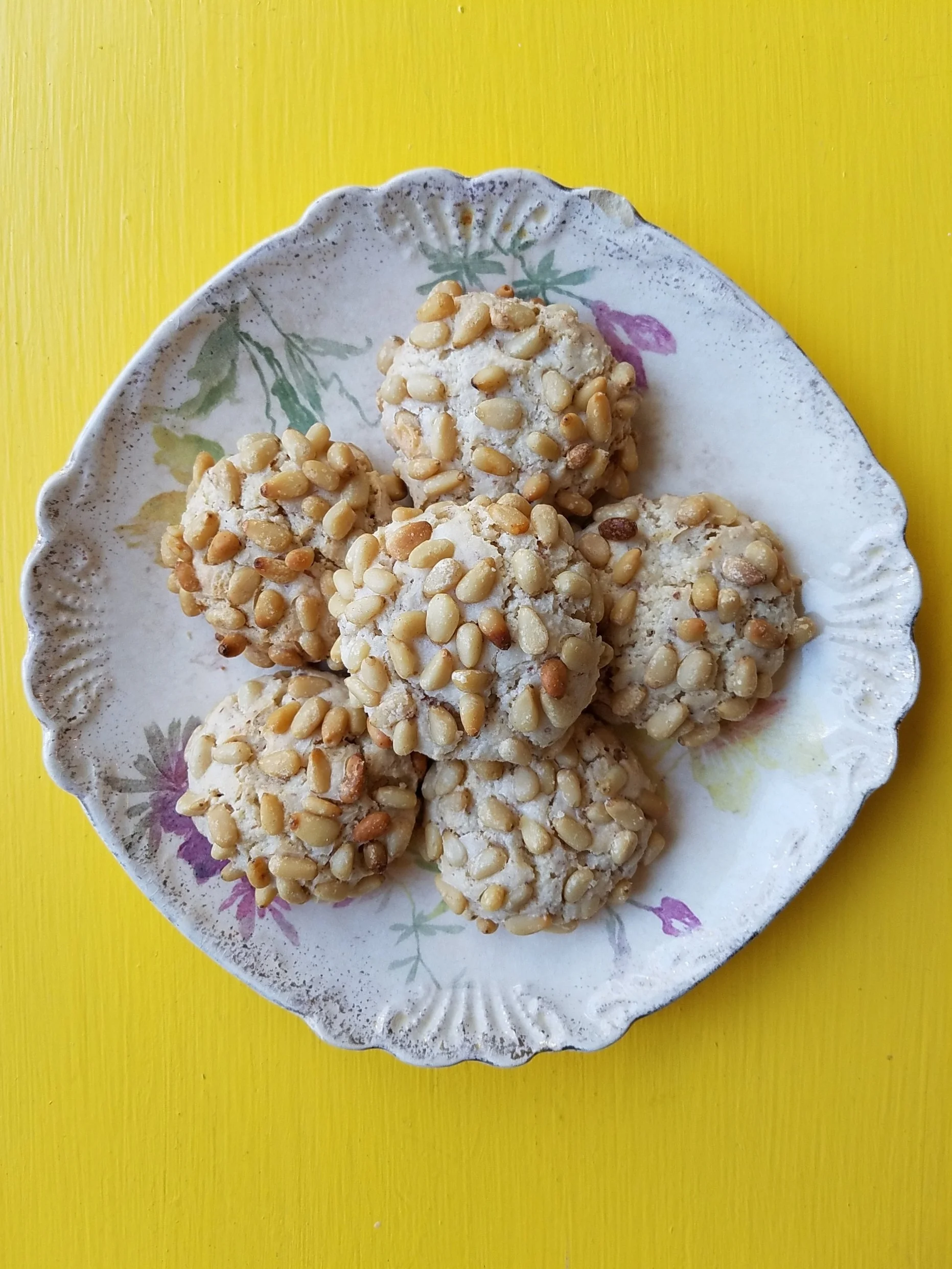 Pine Nut Macaroons - Biscotti di Pinoli