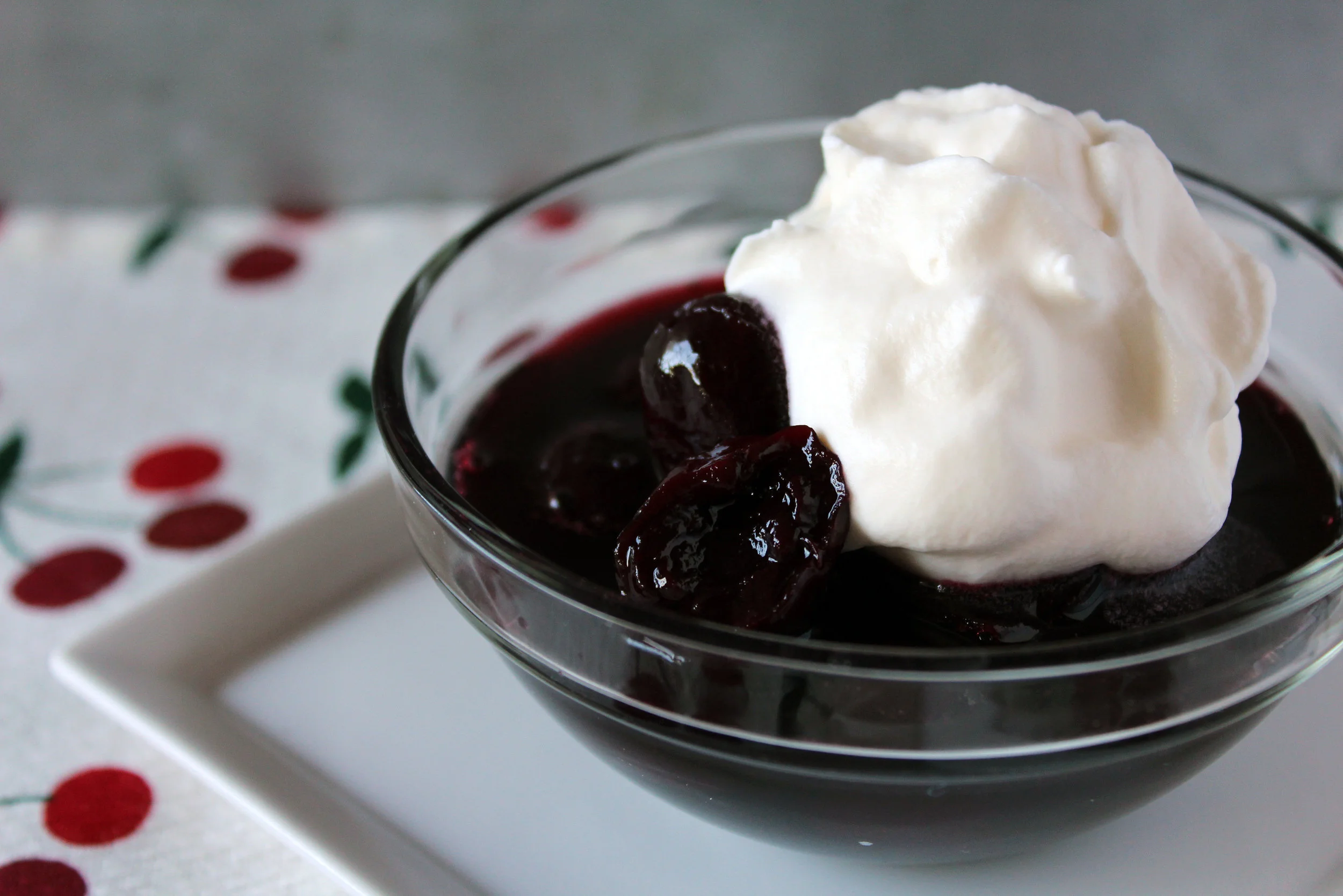 Cherries in Red Wine with Whipped Cream - Ciliegie in Vino Rosso con Panna Montata 