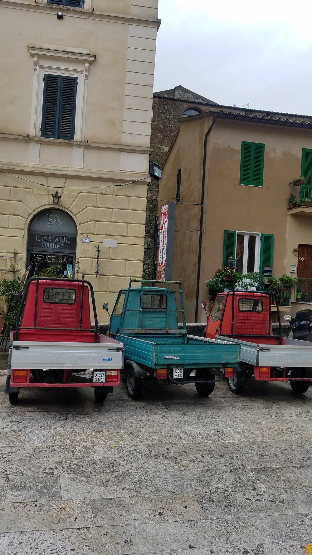 3 Piaggio Ape trucks in P. Garibaldi