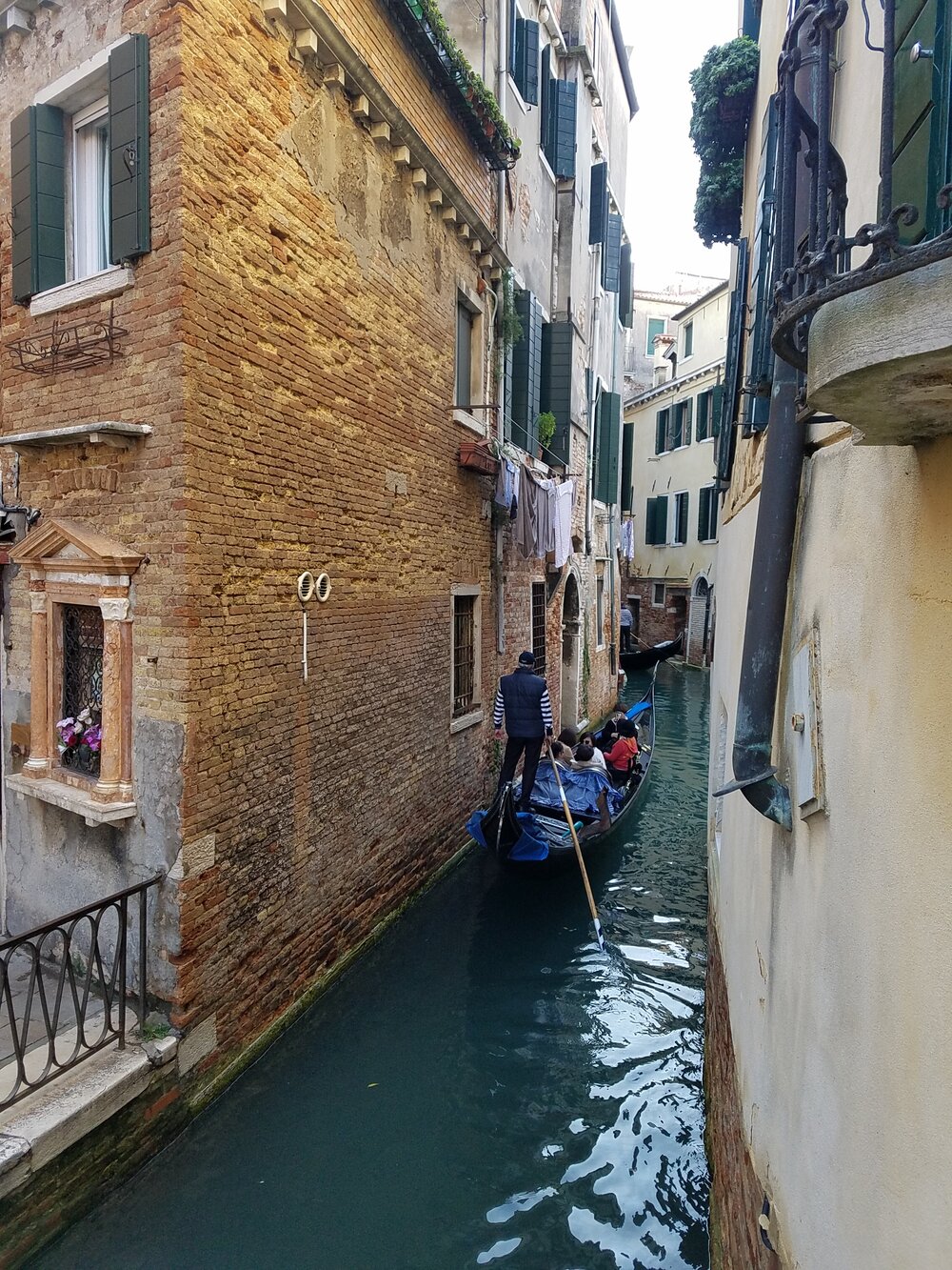 Full boat in a narrow canal :) 