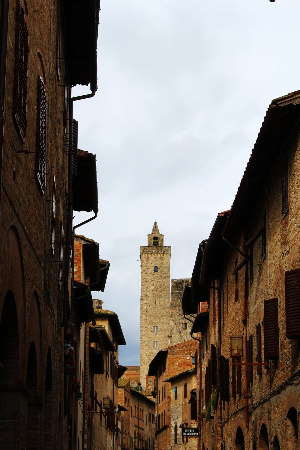 View of the tower from Via San Giovanni
