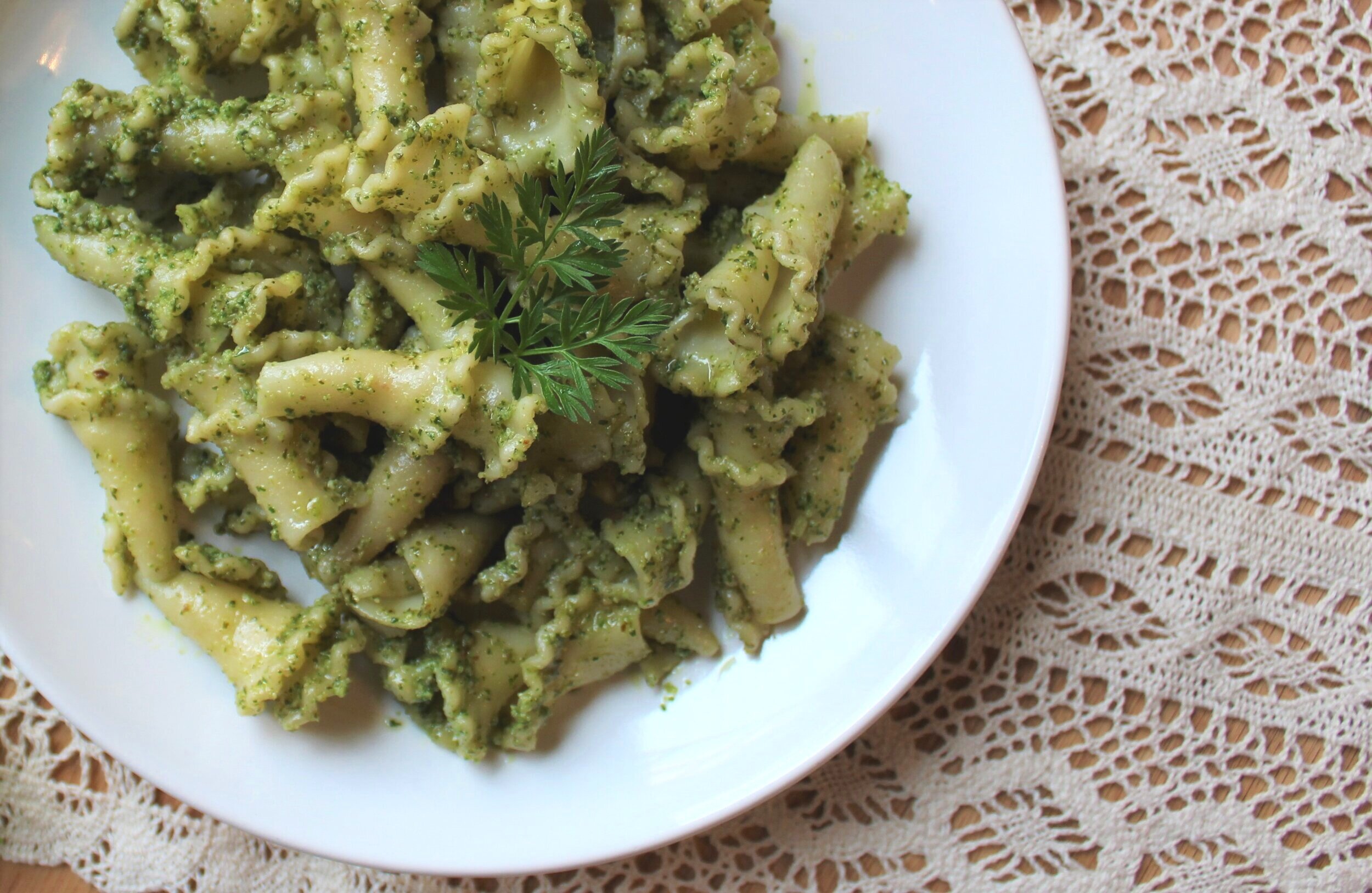 Carrot Top &amp; Spinach Pesto with Pasta