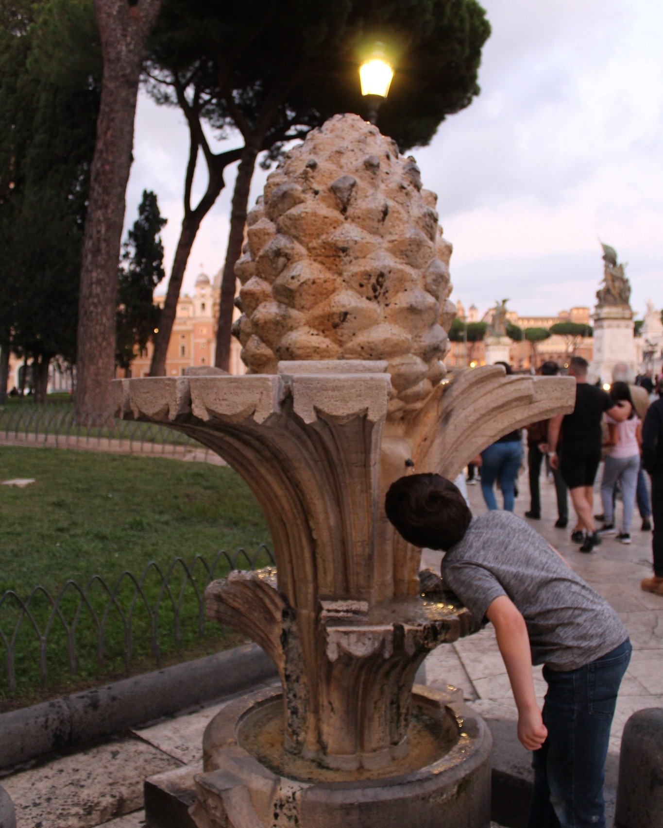 Fontana della Pigna - Pinecone Fountain

I am fascinated by the Italian drinking fountain - La Fontanella. From simple ones to elaborate ones...I love them all! Have you ever seen this one close to Piazza Venezia in Rome? 

I wrote a blog post about 