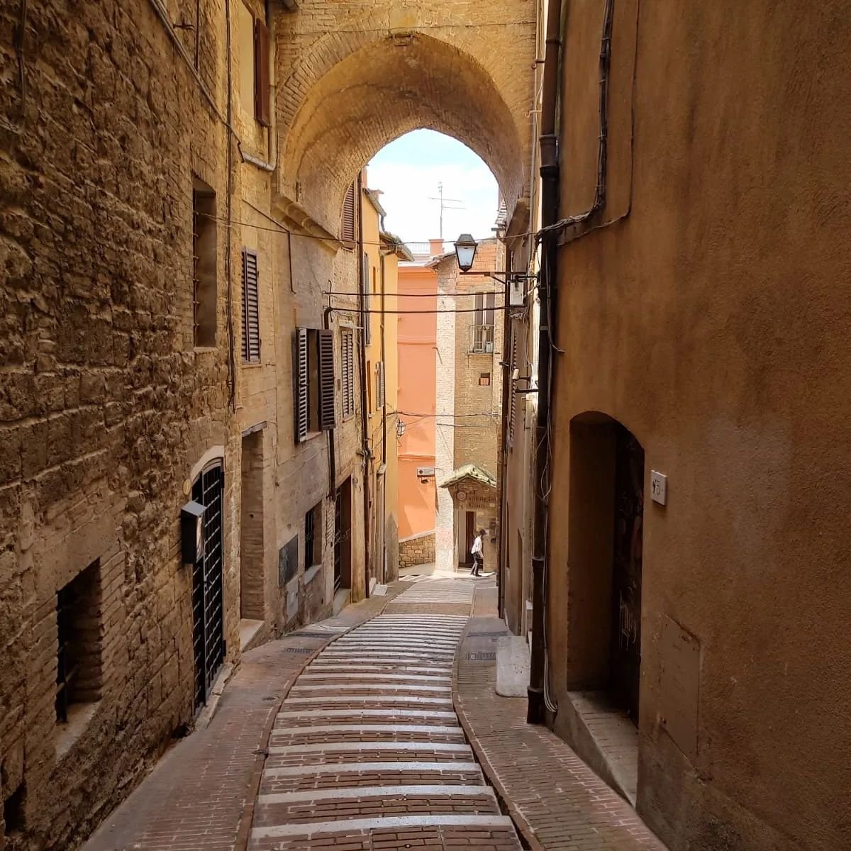 My boys took a quick trip to Italy to take care of some business. They got to have a few adventures along the way too🥰 
.
.
.
.
#umbriaitalia #umbriaitaly #umbria #perugia #todi #perugiaitaly #perugiacentro #perugiacentrostorico #todiumbria #orvieto