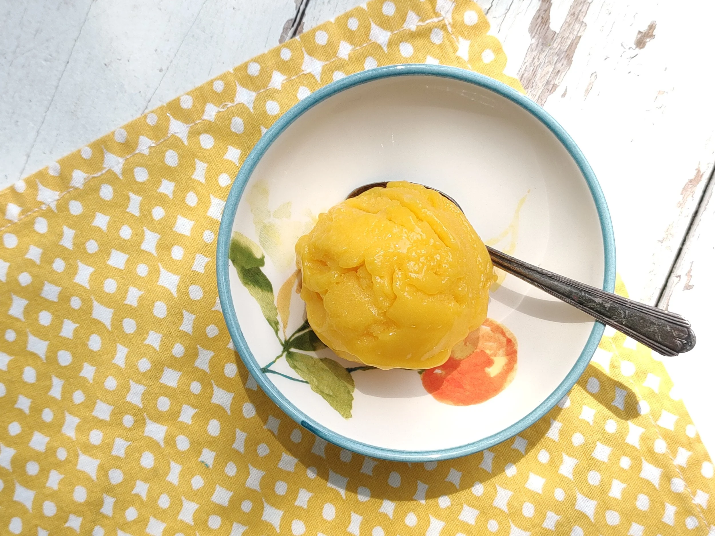 Easy Homemade Mango Sorbet - Sorbetto al Mango