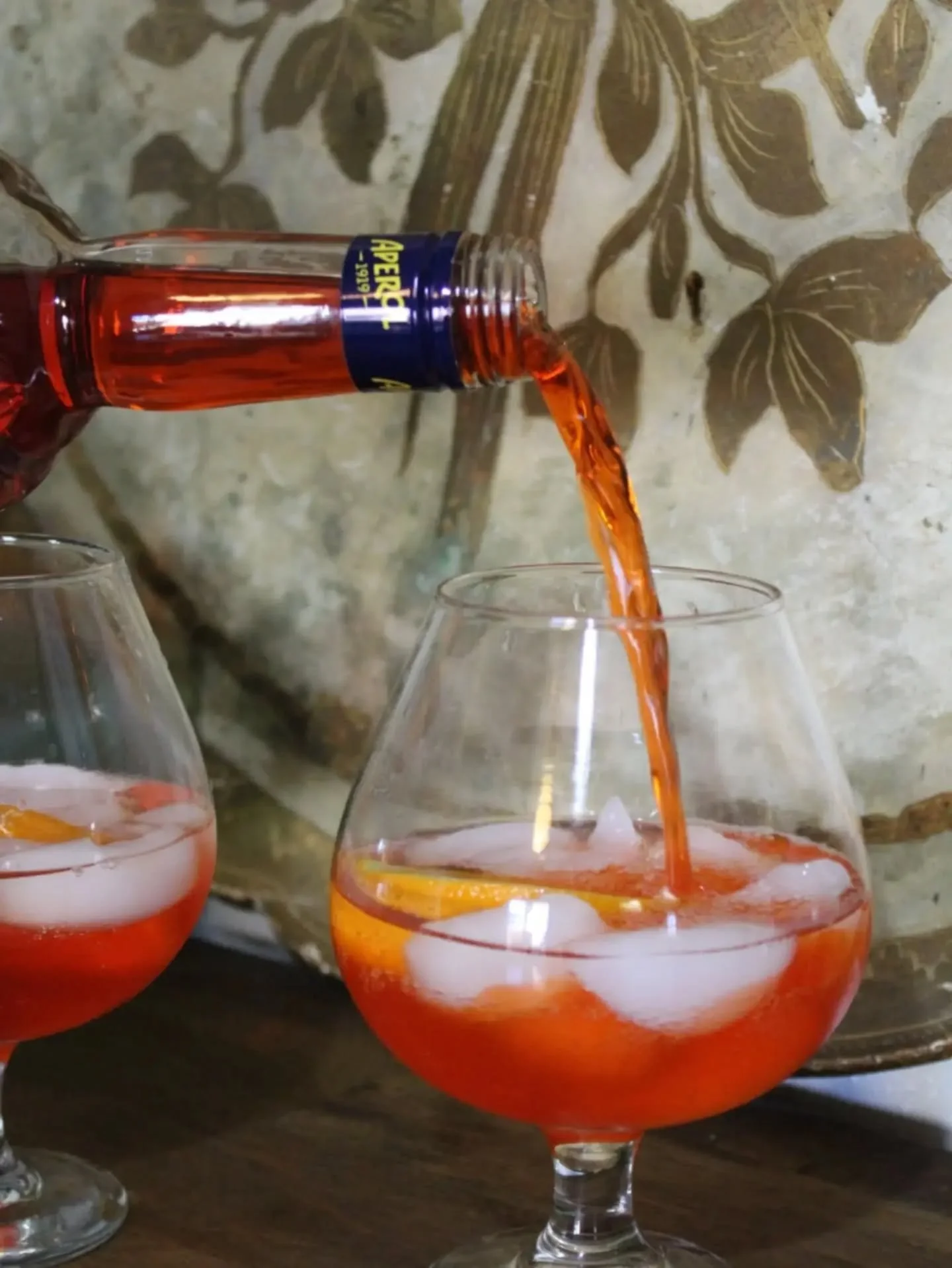 Happy National Spritz Day 🥂✨🇮🇹🍊

3 parts Prosecco

2 parts Aperol Liqueur

1 part Soda Water

Ice

Orange slice to garnish

Add ice to the glass of your choice. Follow the 3-2-1 recipe starting with Prosecco , Aperol and lastly the soda water. Ga