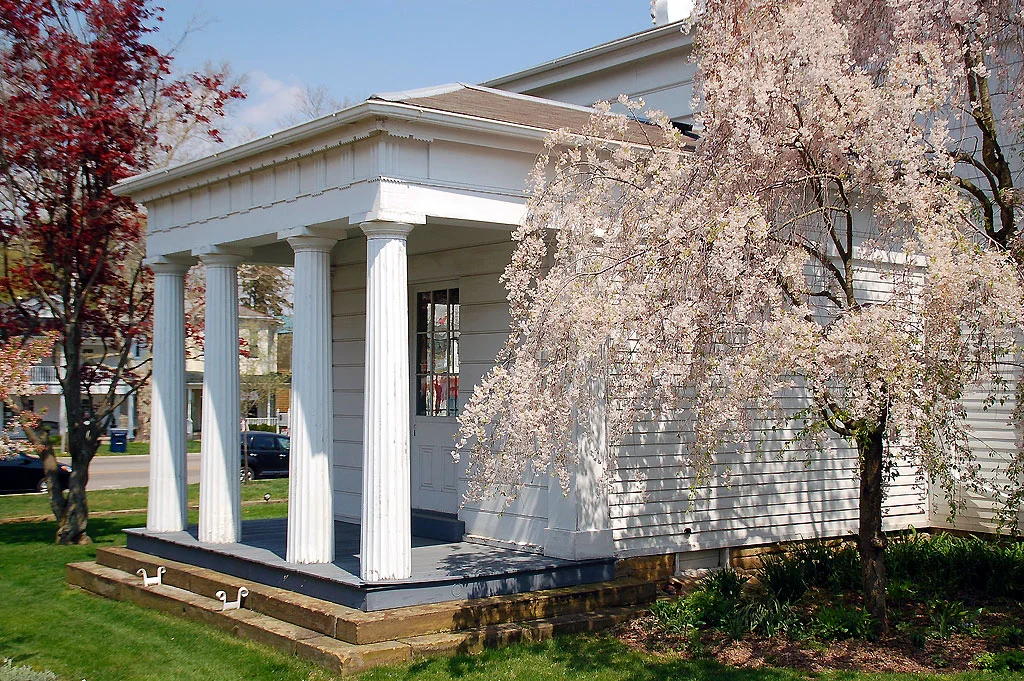 Spring at the Avery-Downer House (Photo by kewing@flickr.com)