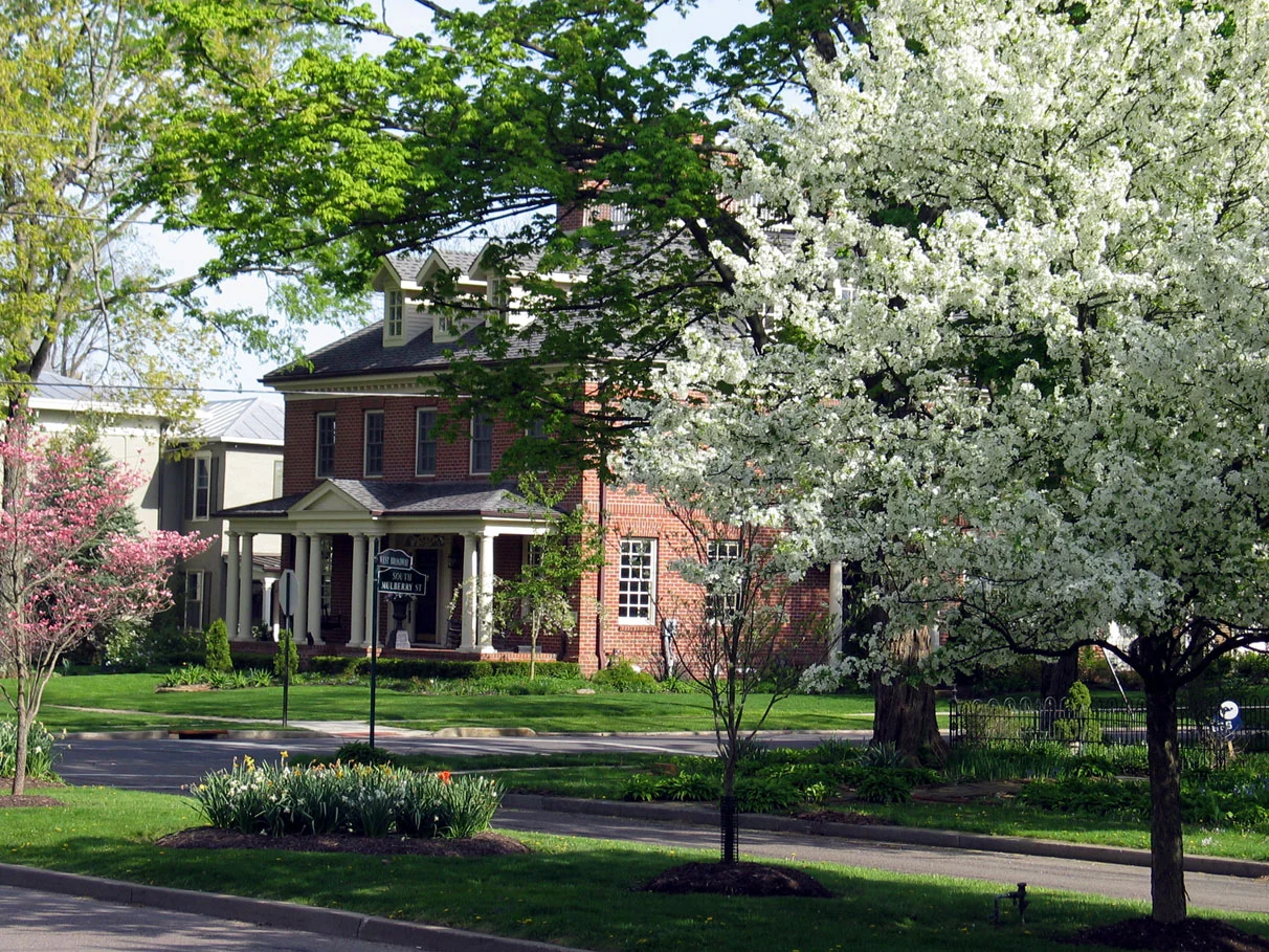 Spring on West Broadway (Photo by granvillemanager@flickr.com)