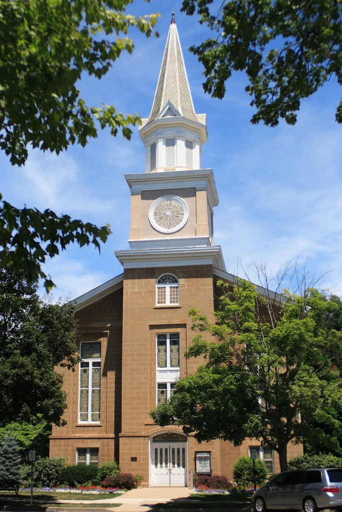 First Presbyterian Church (Photo by lapeeler@flickr.com)
