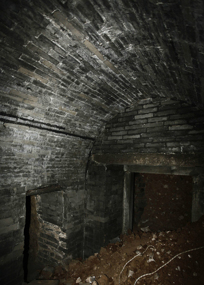 An underground palace found during an adventure.