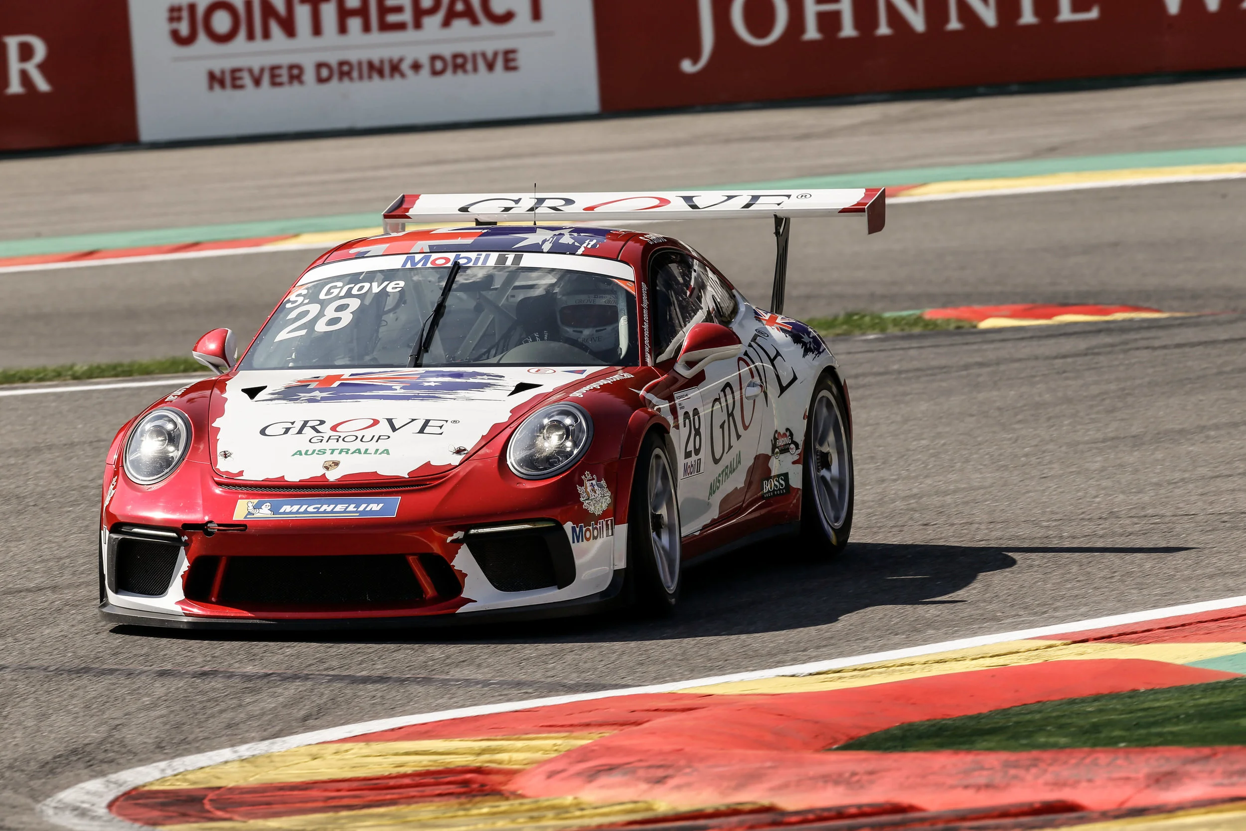 porsche_109163.jpg