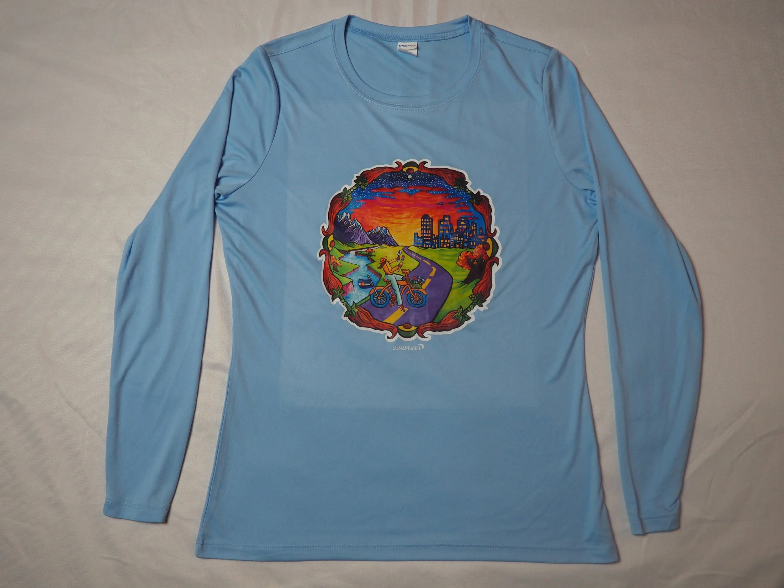 Long-sleeve t-shirt