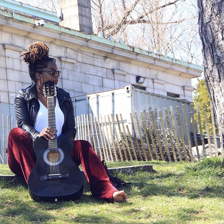 ROCK N' ROLL, VELVET AND DREADLOCKS....