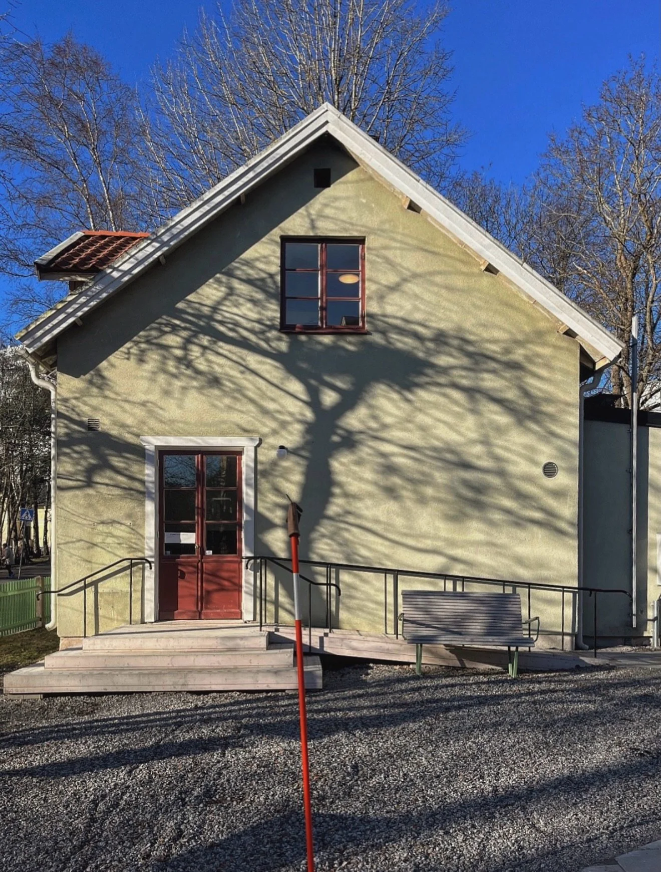 Ett varsamt lyft av Villa Hags&auml;ter och Stationshuset, tv&aring; byggnader med r&ouml;tter i det tidiga Hagalund. Renoveringen har handlat om att st&auml;rka det som redan fanns i detalj, kul&ouml;r och rumslighetet och samtidigt ge huset b&auml;