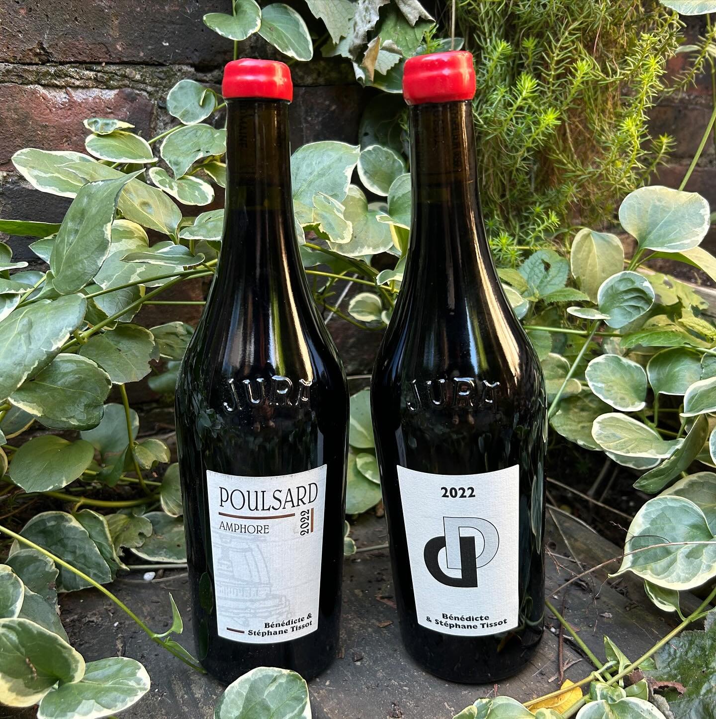&gt; Arbois, DD (40% Trousseau, 45% PN, 15% Poulsard) 2022
DD is the nickname of Andr&eacute;, the dad of St&eacute;phane who started the winery in 1962. The first release of this cuv&eacute;e was 2009. 40% Trousseau, 45% Pinot Noir, 15% Poulsard. 20