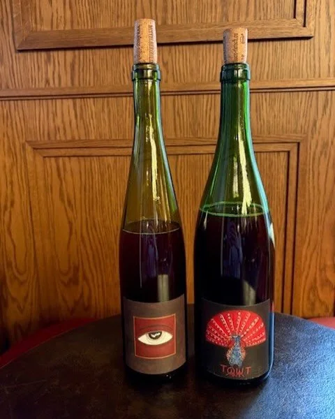 Alsace with #JeanPierreRietsch &amp; @kumpfmeyer + Mourv&egrave;dre x 3 calling for Spring 💐🪻

> Cr&eacute;mant d&rsquo;Alsace extra Brut non dos&eacute; NV 2023 base wine &amp; 2024 must to trigger 2nd fermentation (Indigenous yeast and sugar).