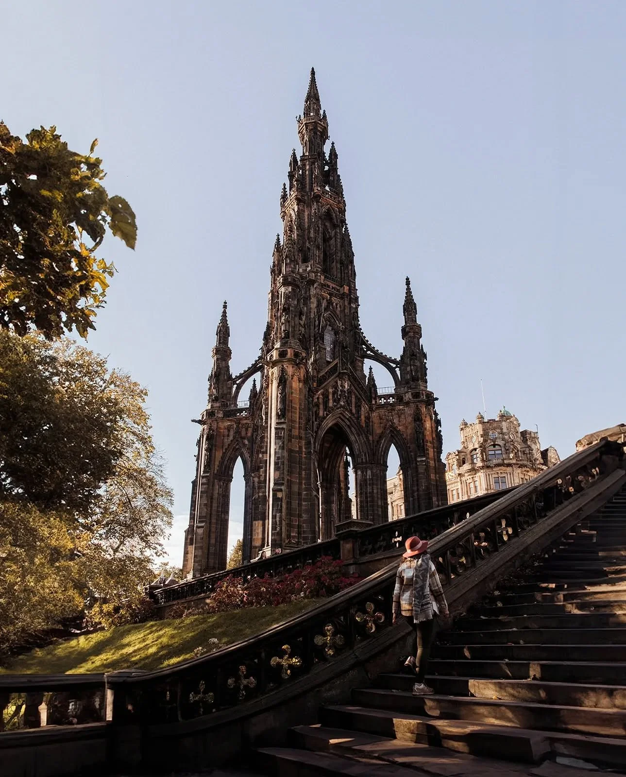 Au c&oelig;ur d'&Eacute;dimbourg se nichent des tr&eacute;sors gastronomiques, des petits restaurants cach&eacute;s o&ugrave; les saveurs &eacute;cossaises s'&eacute;veillent. 

Ces lieux discrets, hors des sentiers battus, regorgent de d&eacute;lice