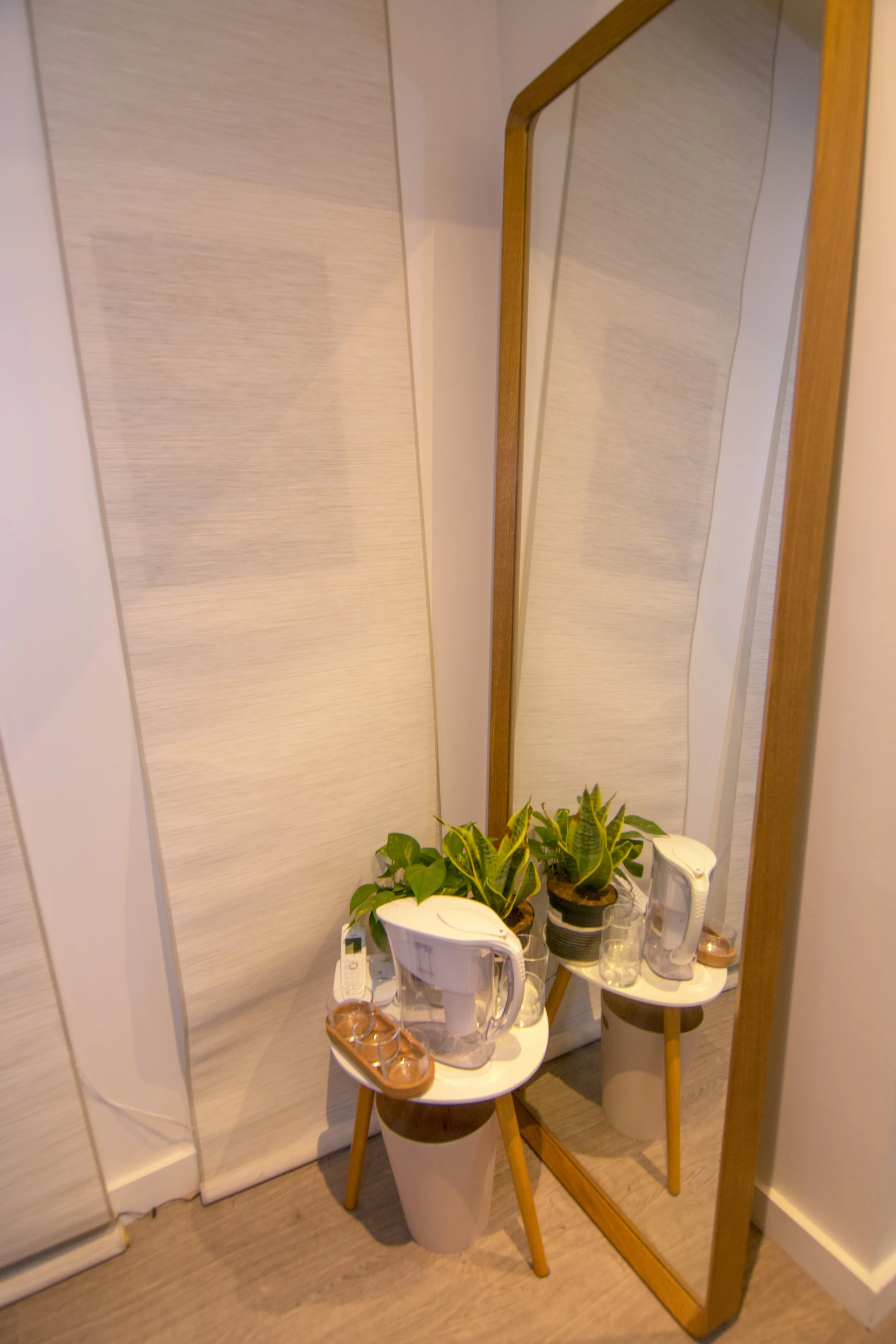serene-offices-dumbo-mirror-nook.jpg