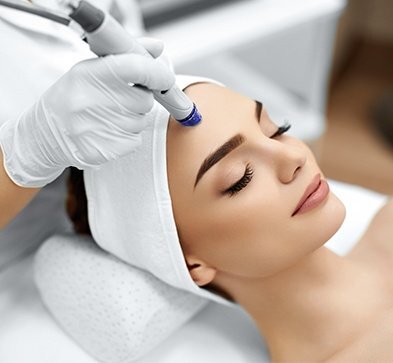What-Is-A-HydraFacial-SkinCeuticals.jpg