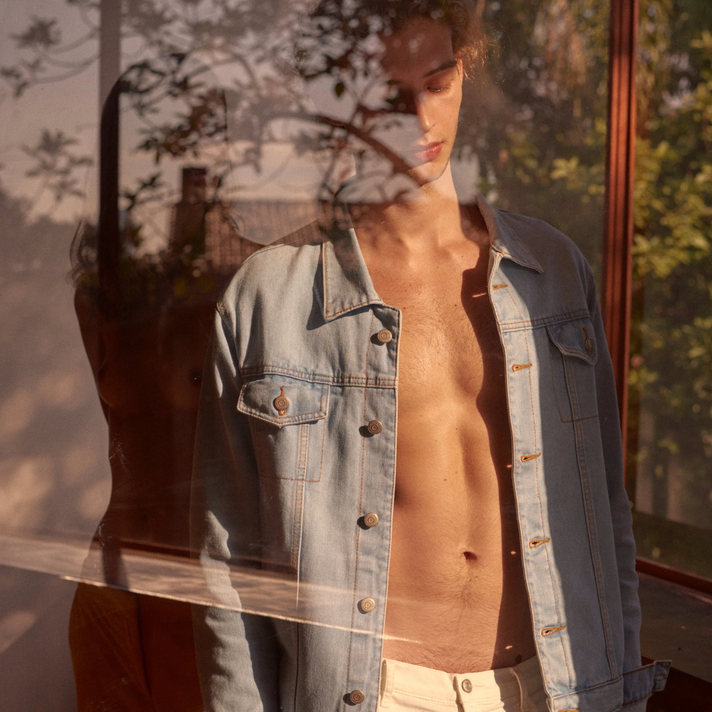 Egrey_ss19_campaign_INES_NESPOLI.jpg