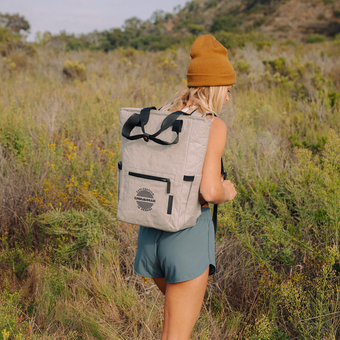 Meet the ultimate companion for keeping drinks and snacks chilled while on the move. This cooler backpack is no ordinary backpack; made from innovative and renewable Supernatural Paper making it FSC&reg;-certified. Hit the link in our bio to explore 