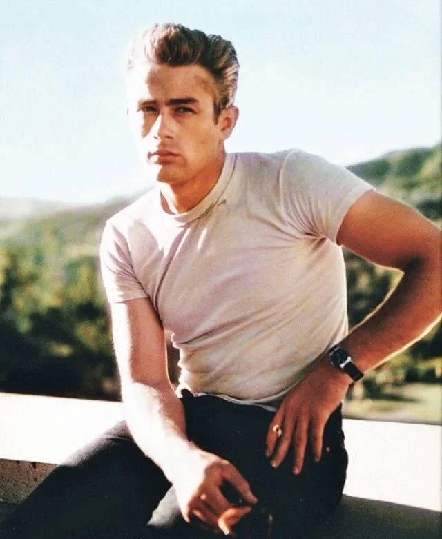 38. Fashion in Focus: The T-Shirt
