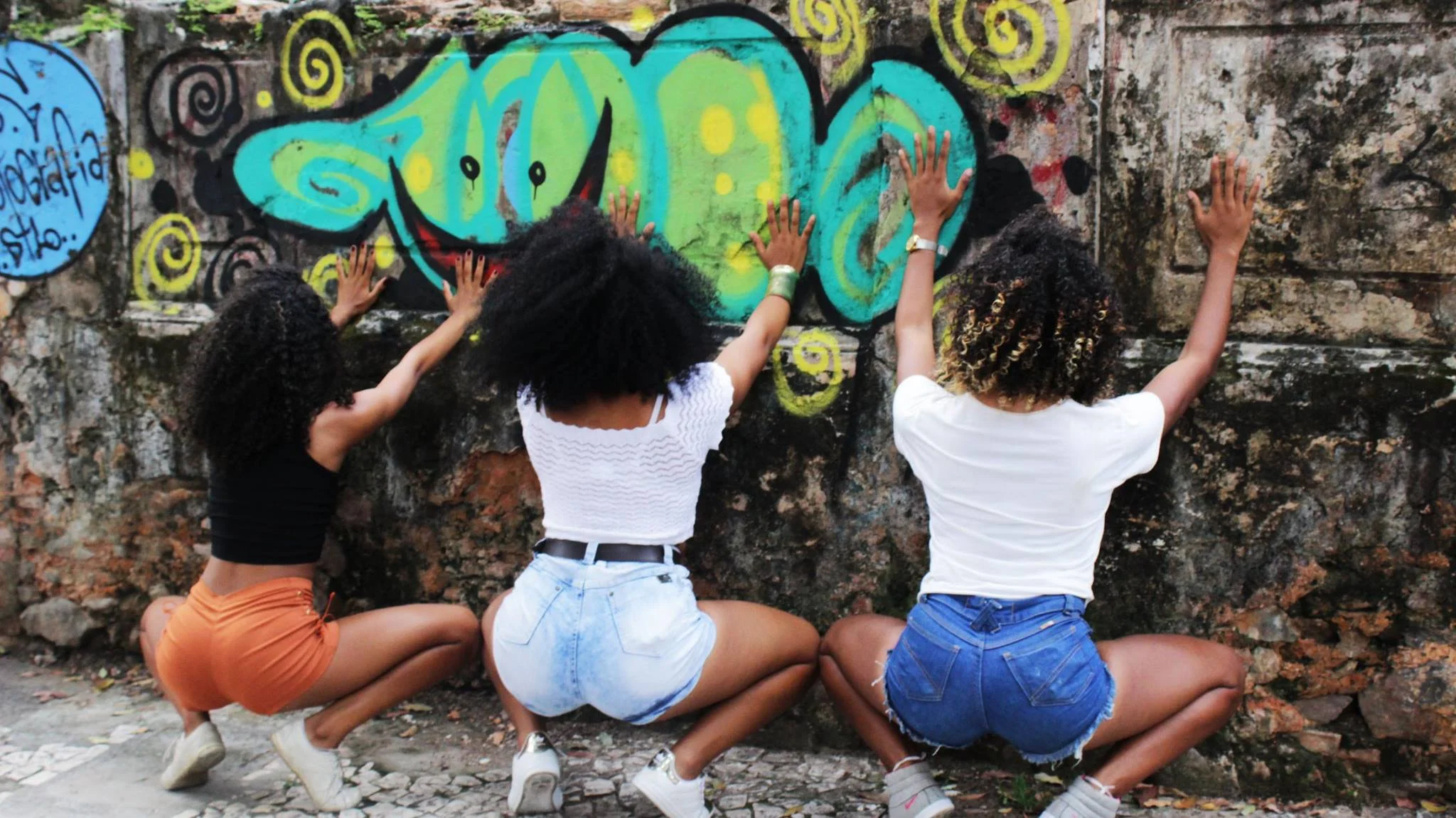 52. Streetstyle and Generational Fashion in South America with Nia Hampton