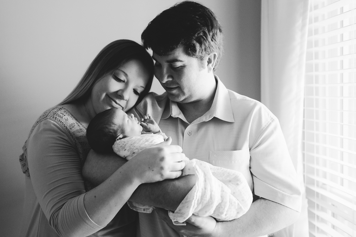 Virginia-Beach-Newborn-Photographer-13.jpg