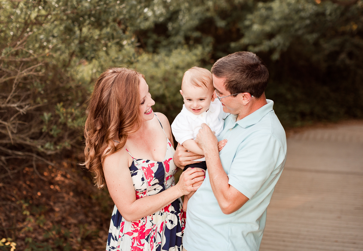 Virginia-Beach-Family-Photographer-1.jpg