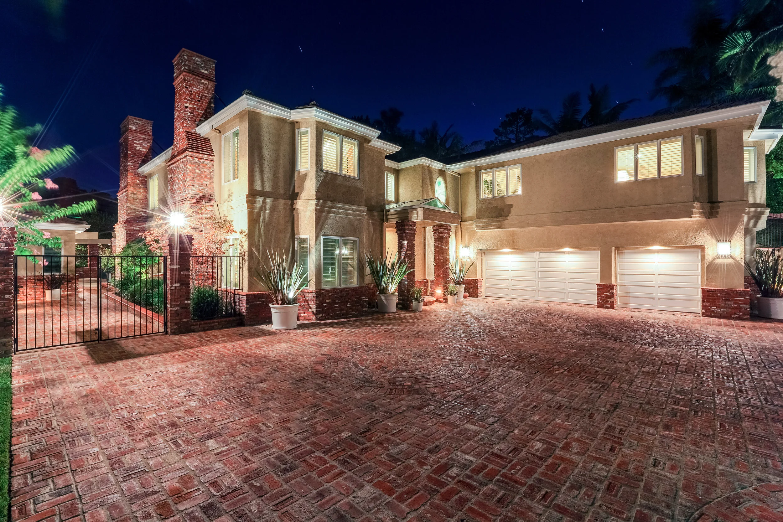 Front Drive View 2.JPG