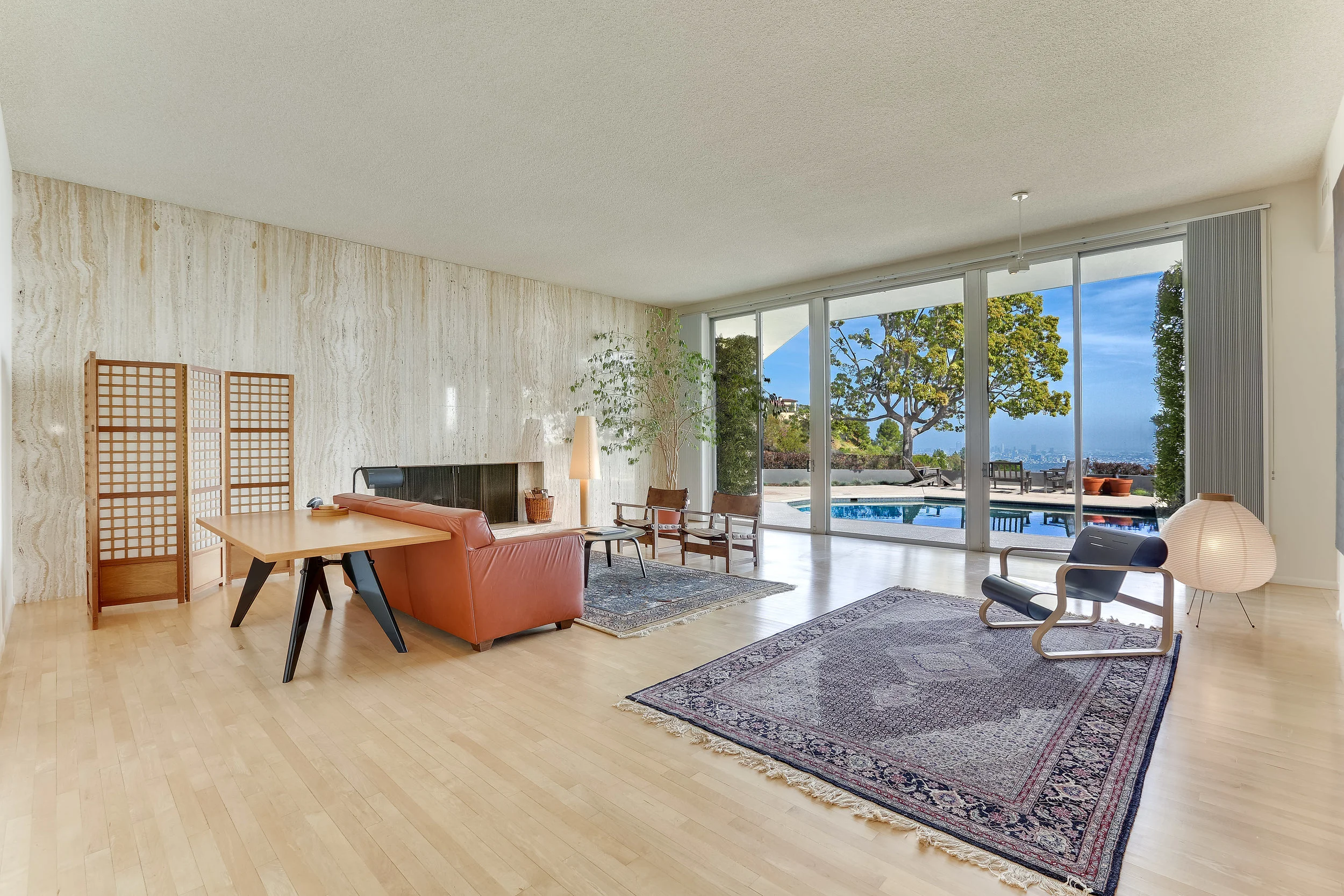 Living Room View 1-2.JPG