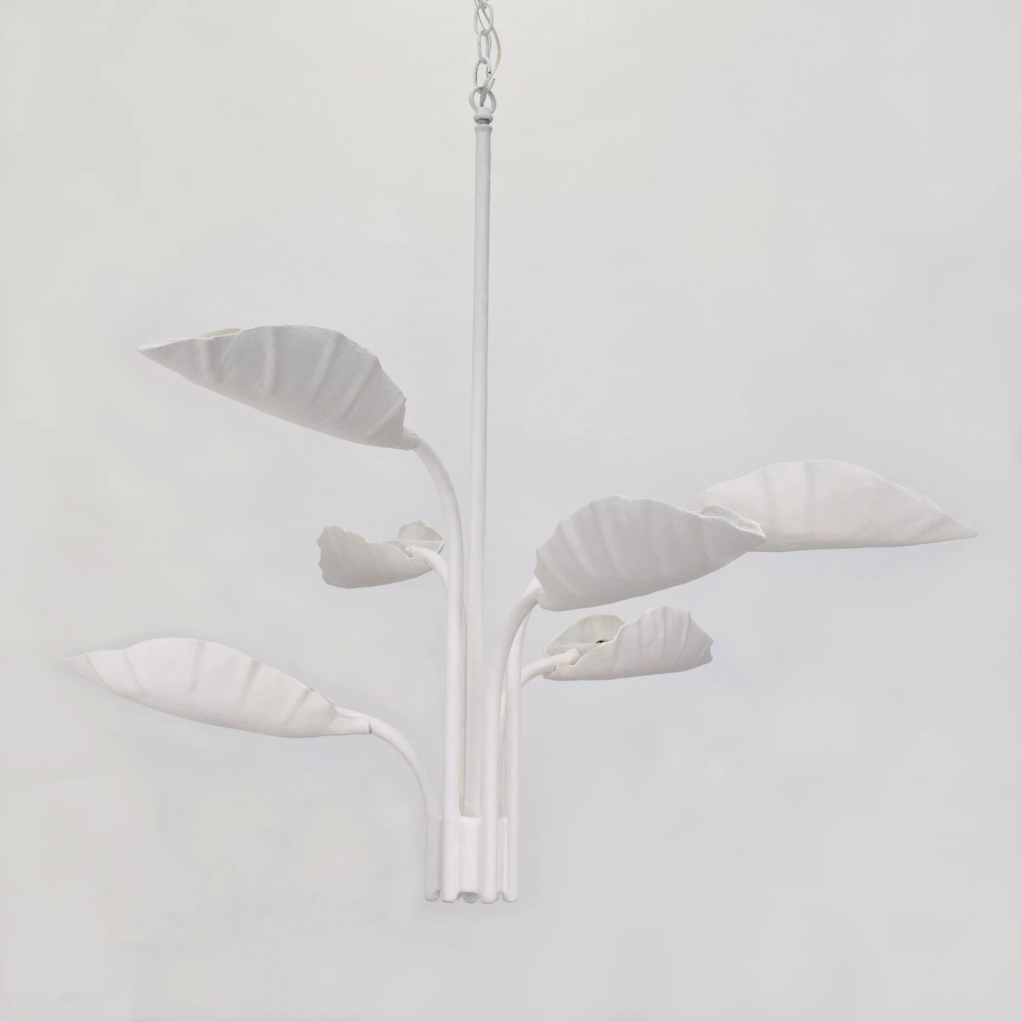 Catalog_Calyso_33hx37_White+Plaster.jpg