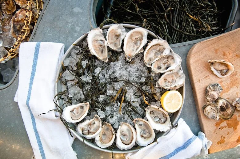 Grand_Banks_Media_Kit_2016_Shucking_CREDIT_Alexander_Pincus.jpg
