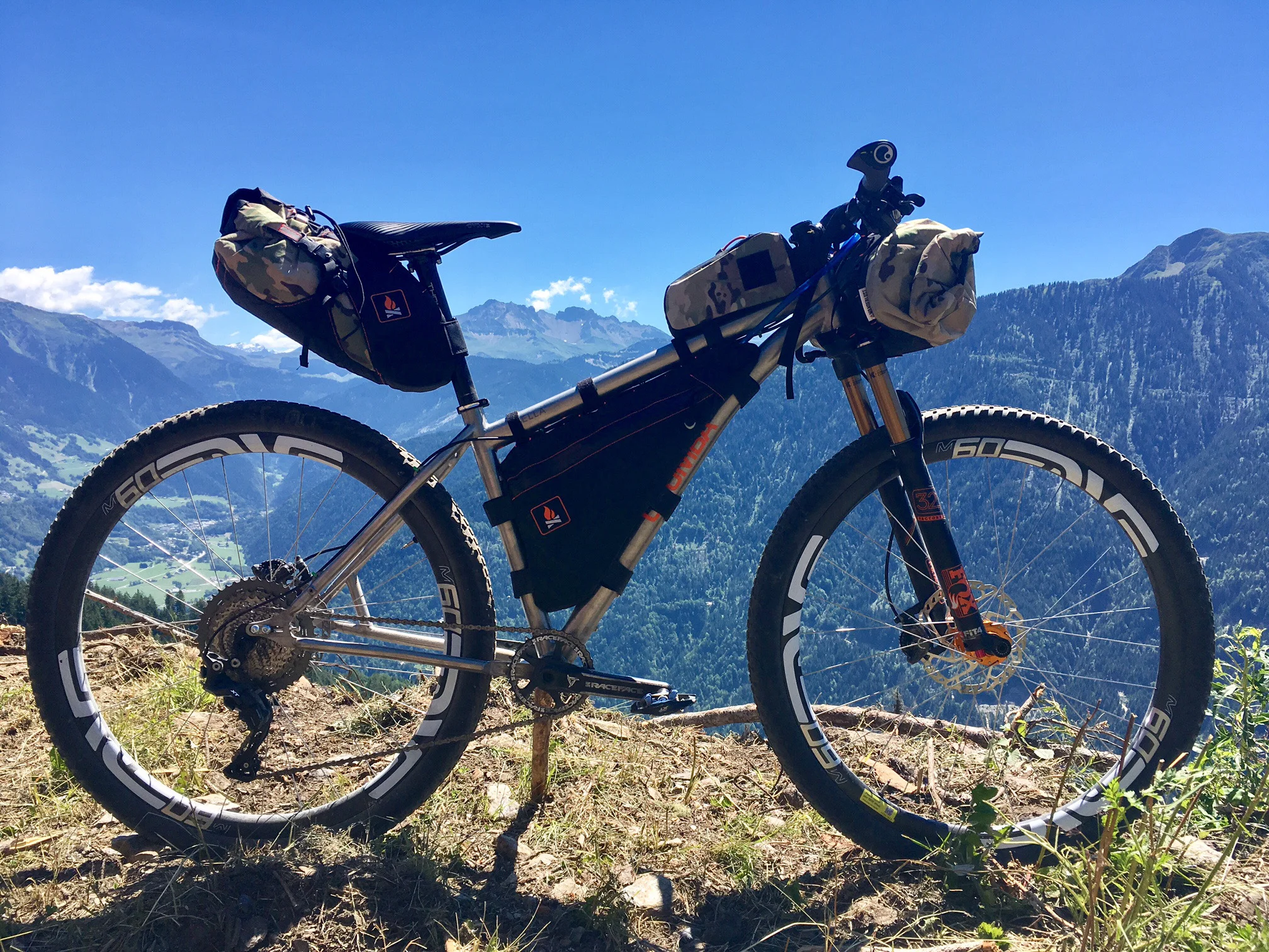 DIVIDE wanderlust gear bikepacking (1 of 1)-2.jpg