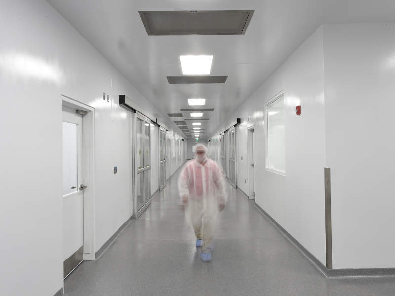  The interior corridor of Mayne Pharma’s OSD manufacturing facility in Greenville, NC. Image courtesy of Mayne Pharma. 