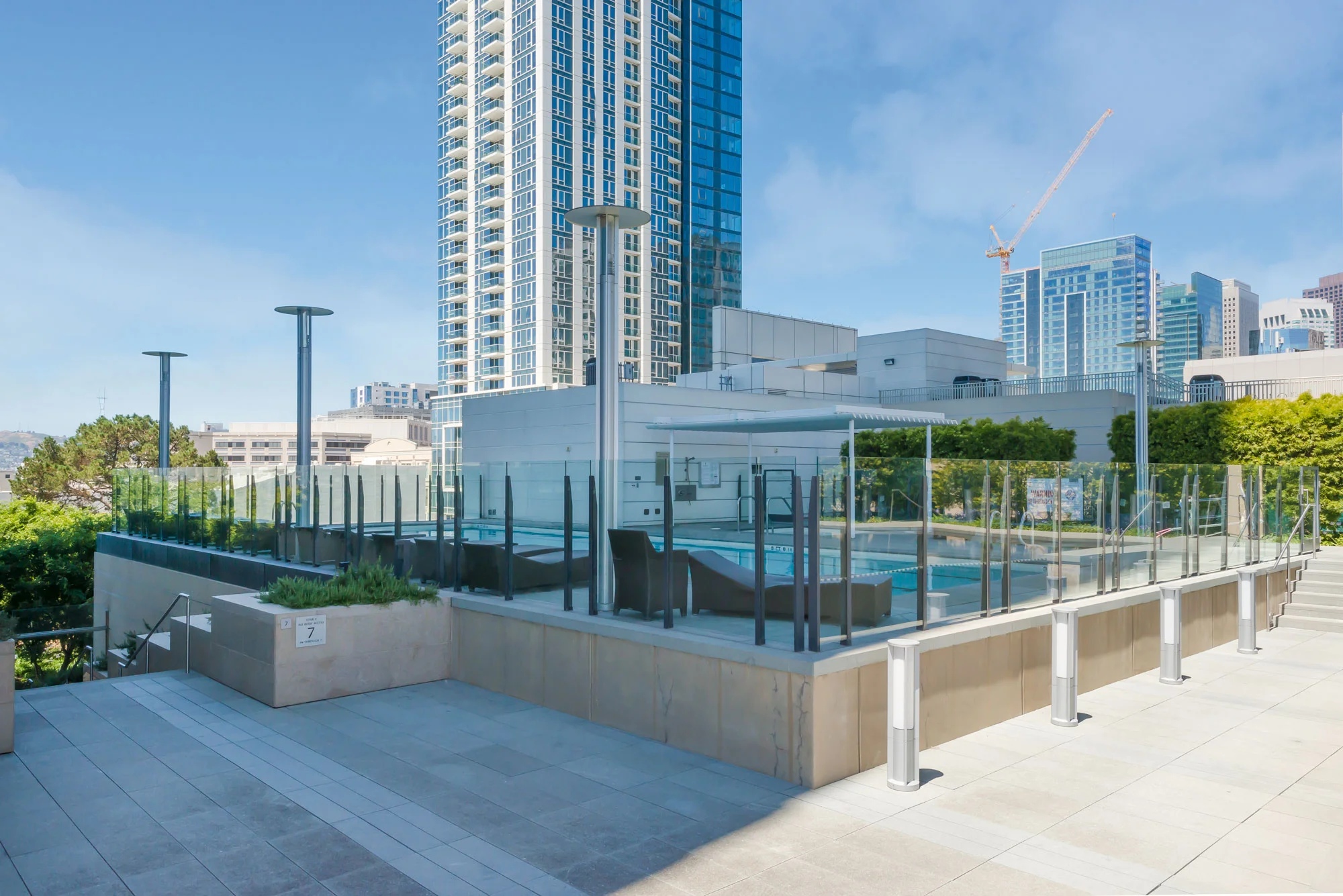 pool_01.jpg
