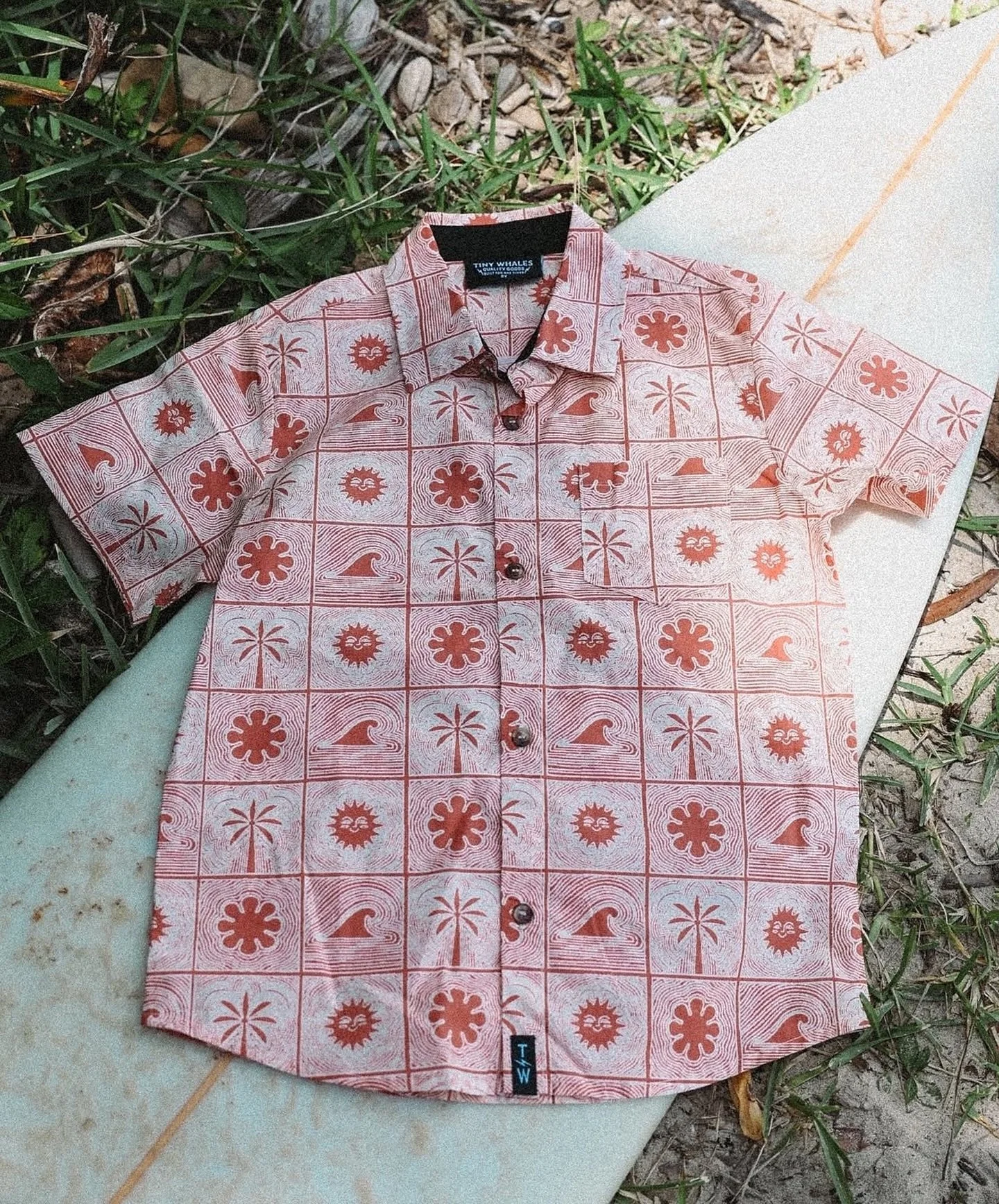 As summer starts setting, fall is now shipping. Check your inbox for your order details so we can get you set up for the new Tiny Whales season! 💛
#shoptinywhales #tinywhalesshops #shopsmall #shopkifsfashion #kidsboutiqueclothing #kidsboutiquebrand