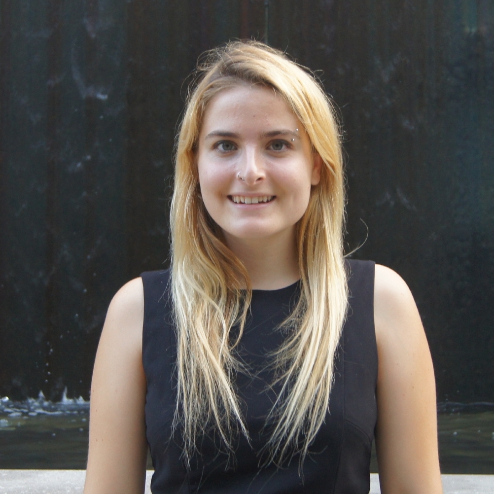 Caroline Berger - VP Communications Contact Caroline Caroline Berger is a in her third year majoring in Computer Science. She was born in Lexington, Massachusetts. She's involved in Computer Science research at McGill. While not coding, she likes to speak Italian, cook and swim. As VP Communications, she's responsible for facilitating communication channels between CSUS and the students in the School of Computer Science. She posts on facebook and sends the listservs! Please email Caroline for all things communication related at csus-vpcommunications@cs.mcgill.ca