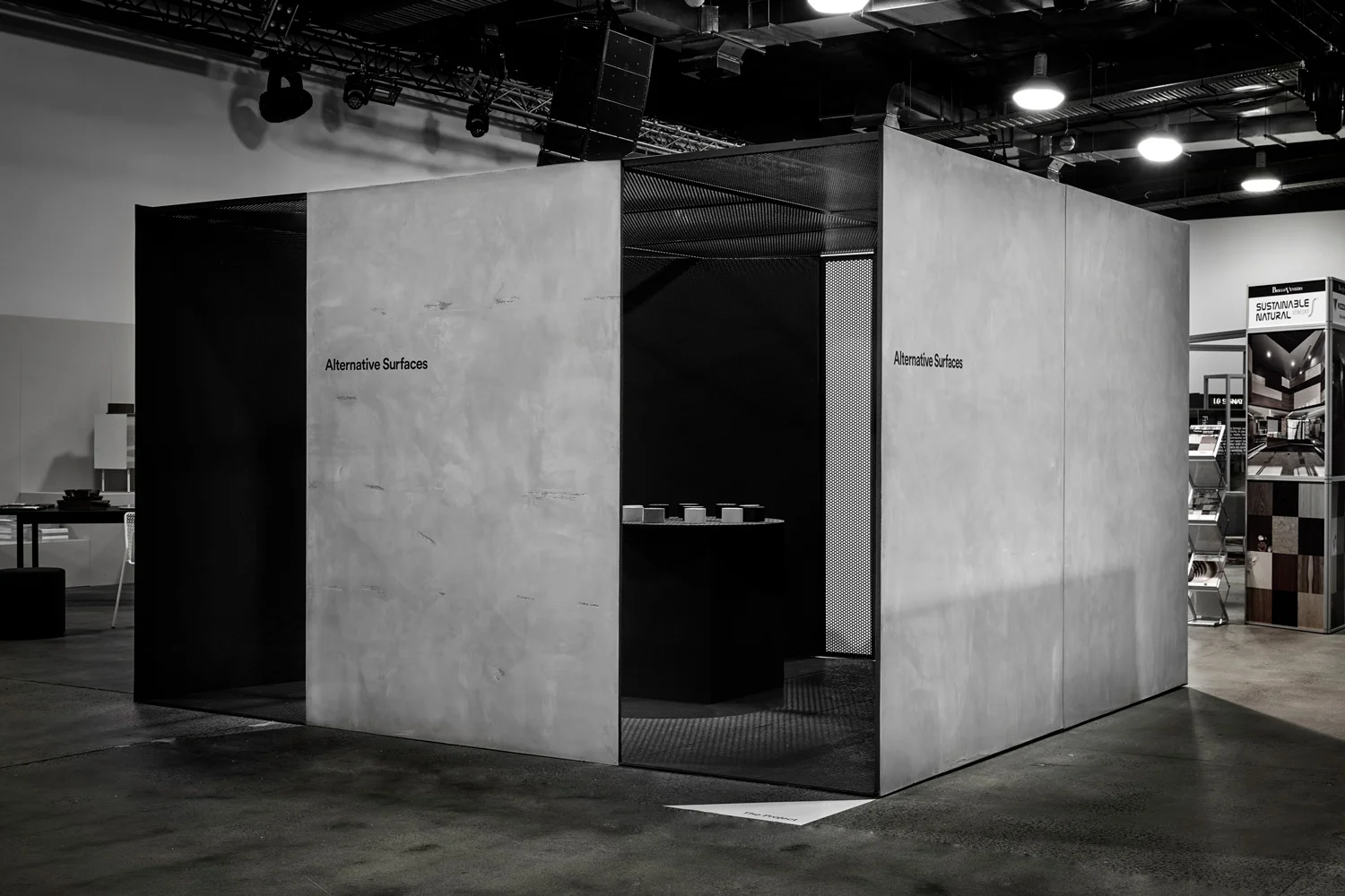 X-Bond Seamless Stone
