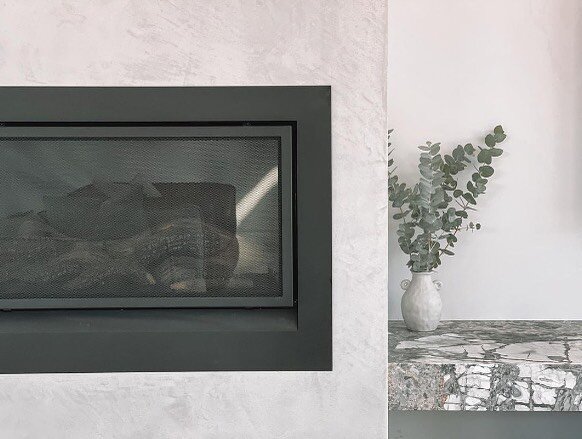 Texture and tonal variation.

#xbond #concretelook #fireplacedecor