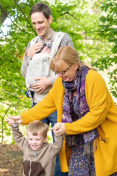 Lizzy-Biggs-Photography-family-in-delamere-forest-600px.JPG